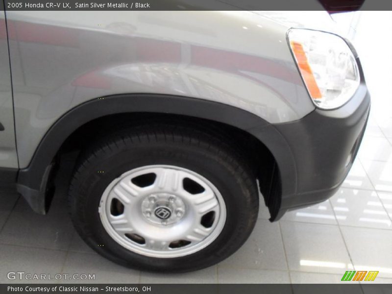 Satin Silver Metallic / Black 2005 Honda CR-V LX