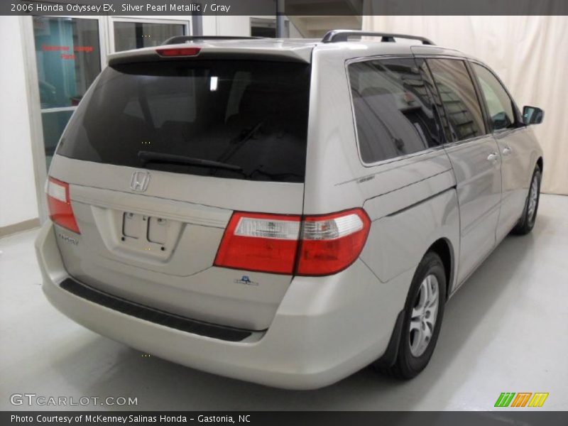 Silver Pearl Metallic / Gray 2006 Honda Odyssey EX