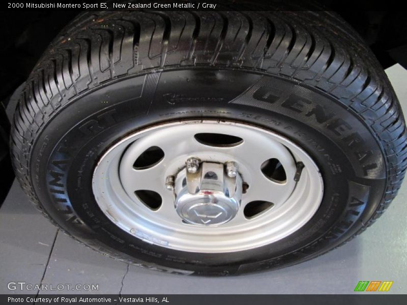 New Zealand Green Metallic / Gray 2000 Mitsubishi Montero Sport ES