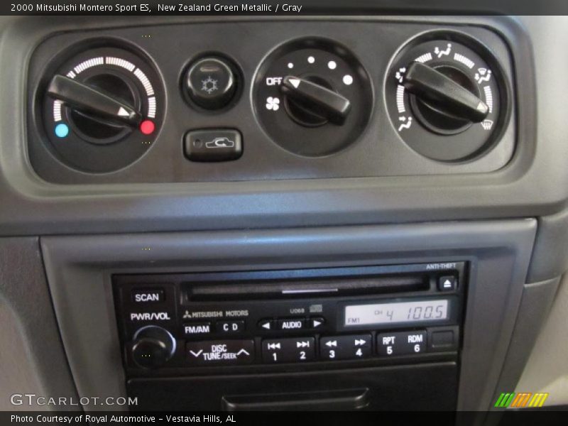 Controls of 2000 Montero Sport ES