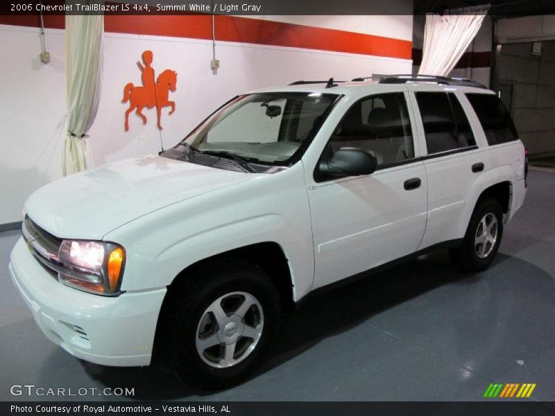 Summit White / Light Gray 2006 Chevrolet TrailBlazer LS 4x4