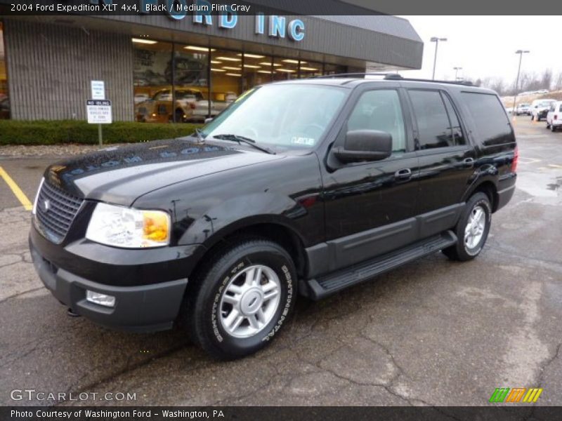Black / Medium Flint Gray 2004 Ford Expedition XLT 4x4