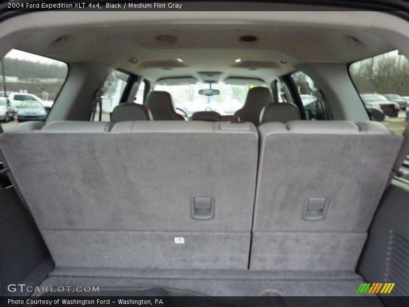 Black / Medium Flint Gray 2004 Ford Expedition XLT 4x4