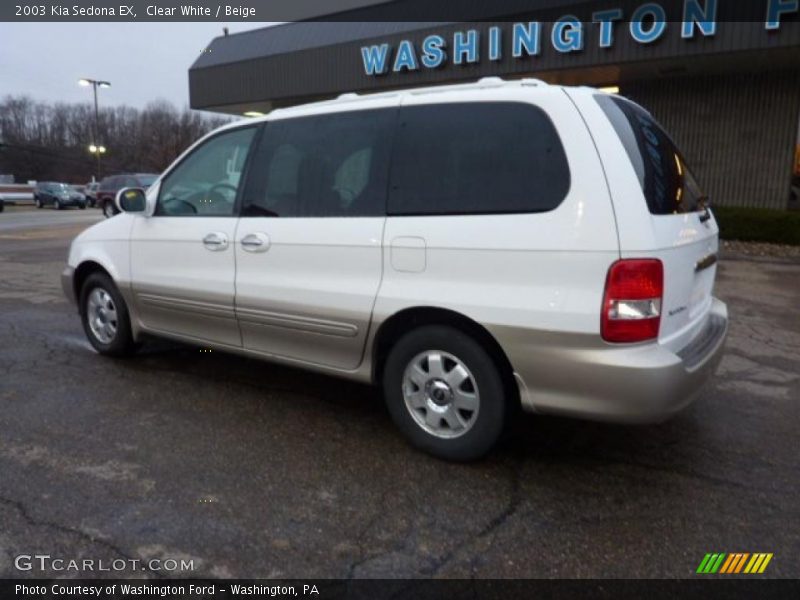 Clear White / Beige 2003 Kia Sedona EX