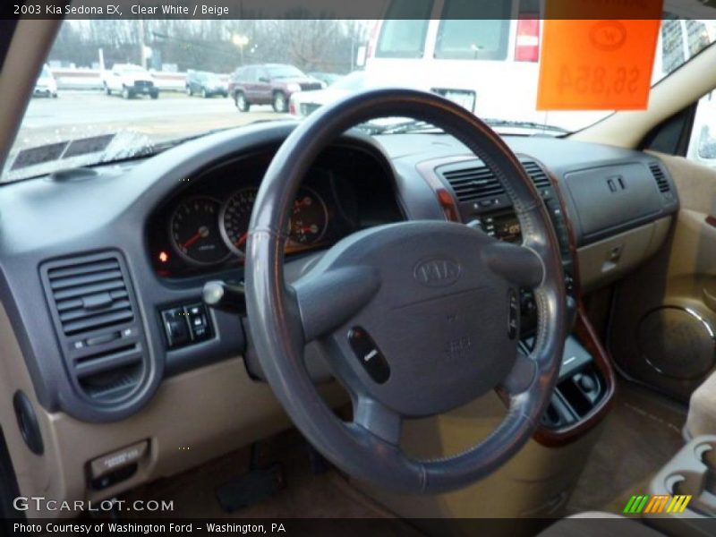 Clear White / Beige 2003 Kia Sedona EX