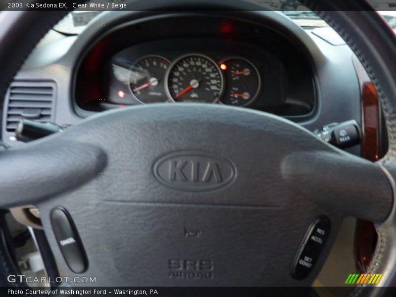 Clear White / Beige 2003 Kia Sedona EX