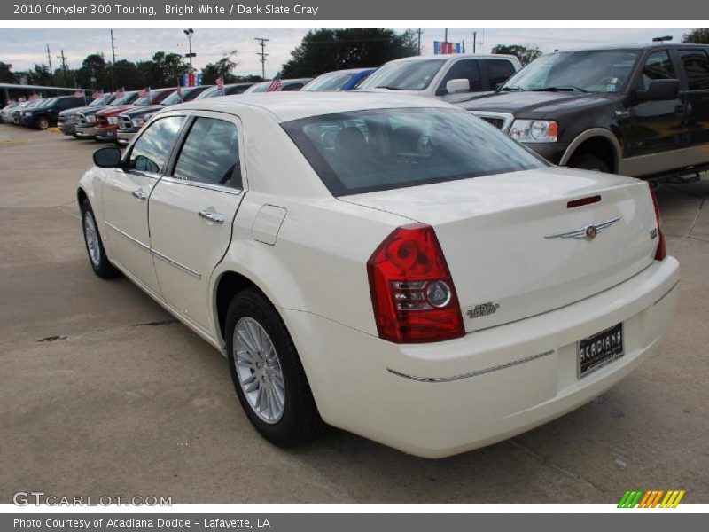 Bright White / Dark Slate Gray 2010 Chrysler 300 Touring