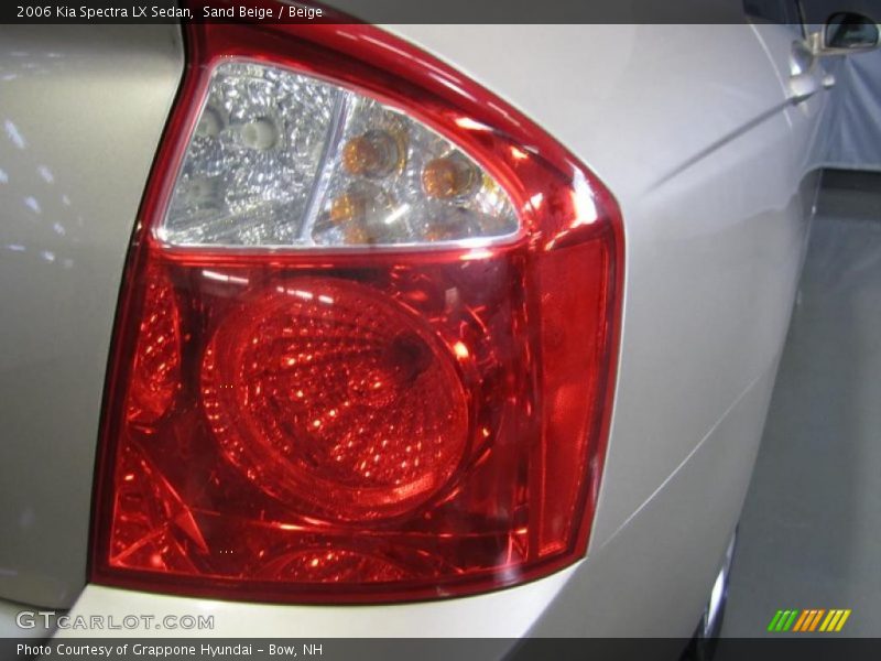 Sand Beige / Beige 2006 Kia Spectra LX Sedan