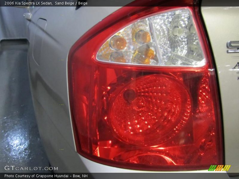 Sand Beige / Beige 2006 Kia Spectra LX Sedan