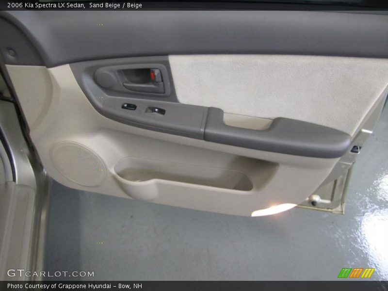 Sand Beige / Beige 2006 Kia Spectra LX Sedan