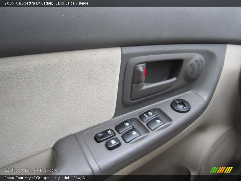 Sand Beige / Beige 2006 Kia Spectra LX Sedan
