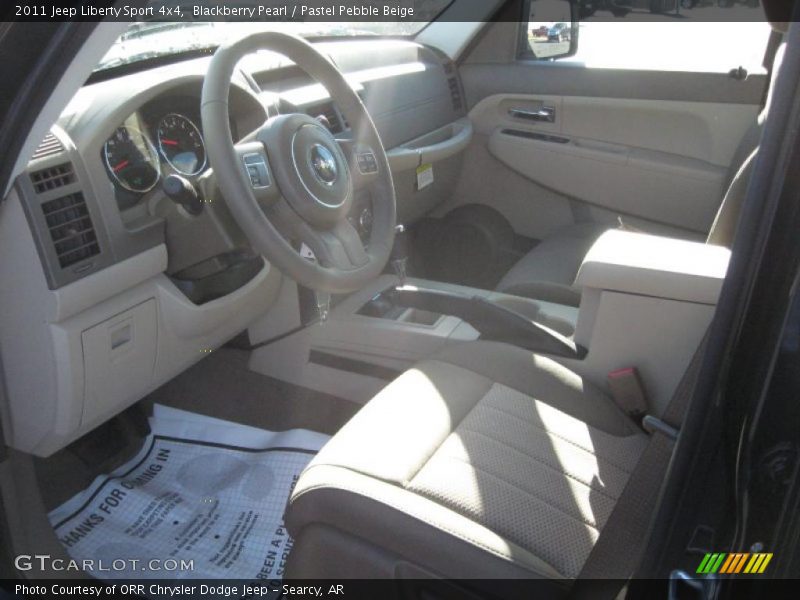 Blackberry Pearl / Pastel Pebble Beige 2011 Jeep Liberty Sport 4x4