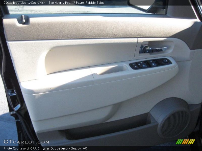 Blackberry Pearl / Pastel Pebble Beige 2011 Jeep Liberty Sport 4x4