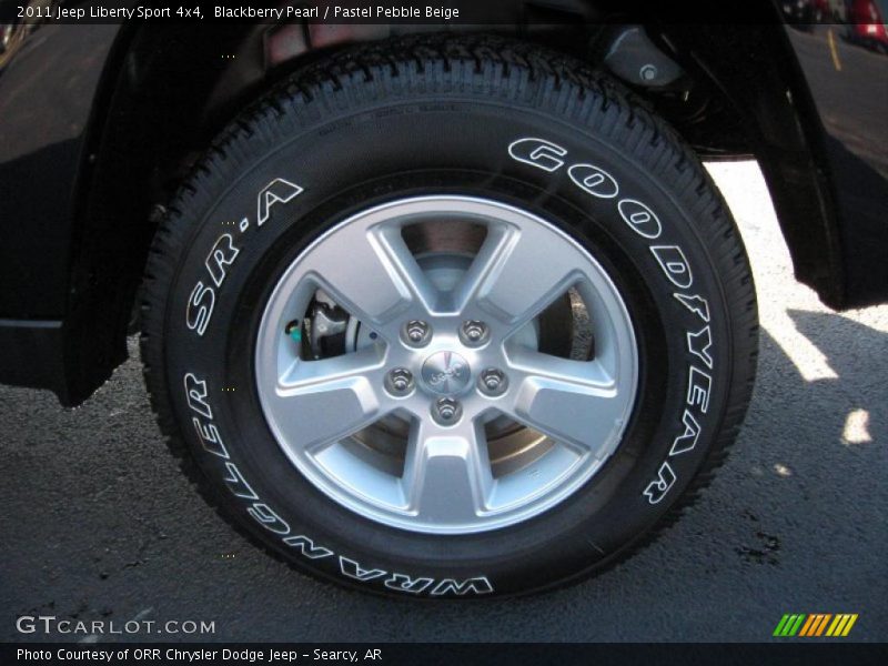 Blackberry Pearl / Pastel Pebble Beige 2011 Jeep Liberty Sport 4x4