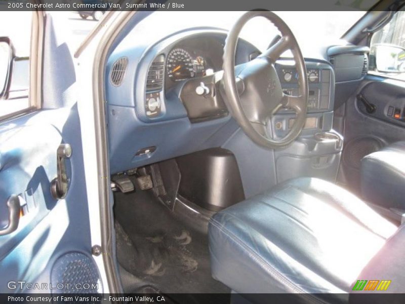  2005 Astro Commercial Van Blue Interior