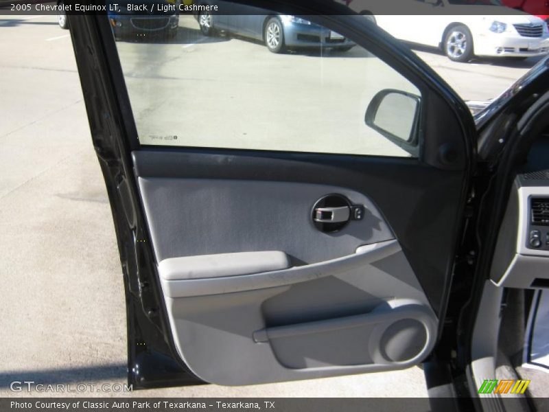 Black / Light Cashmere 2005 Chevrolet Equinox LT