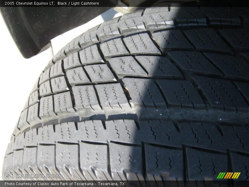 Black / Light Cashmere 2005 Chevrolet Equinox LT