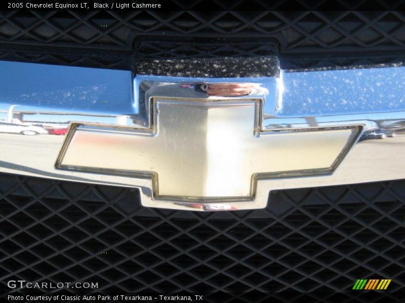 Black / Light Cashmere 2005 Chevrolet Equinox LT