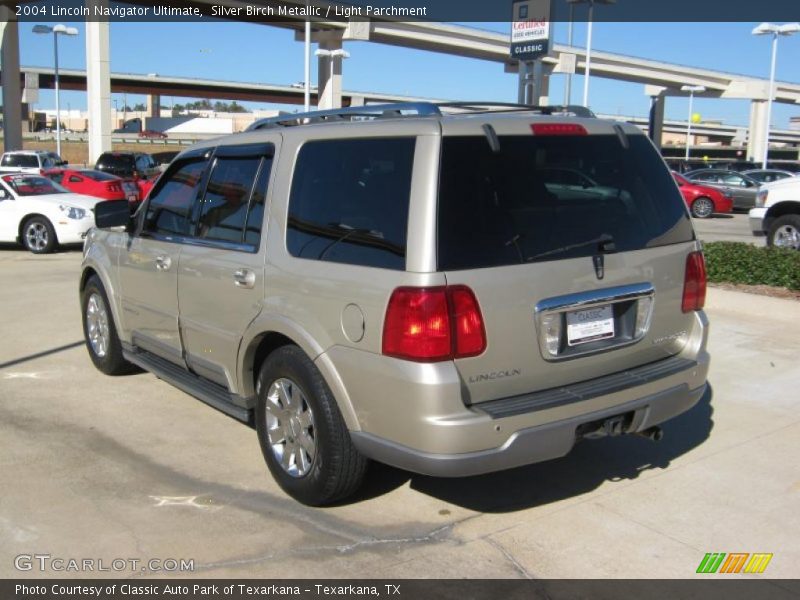 Silver Birch Metallic / Light Parchment 2004 Lincoln Navigator Ultimate