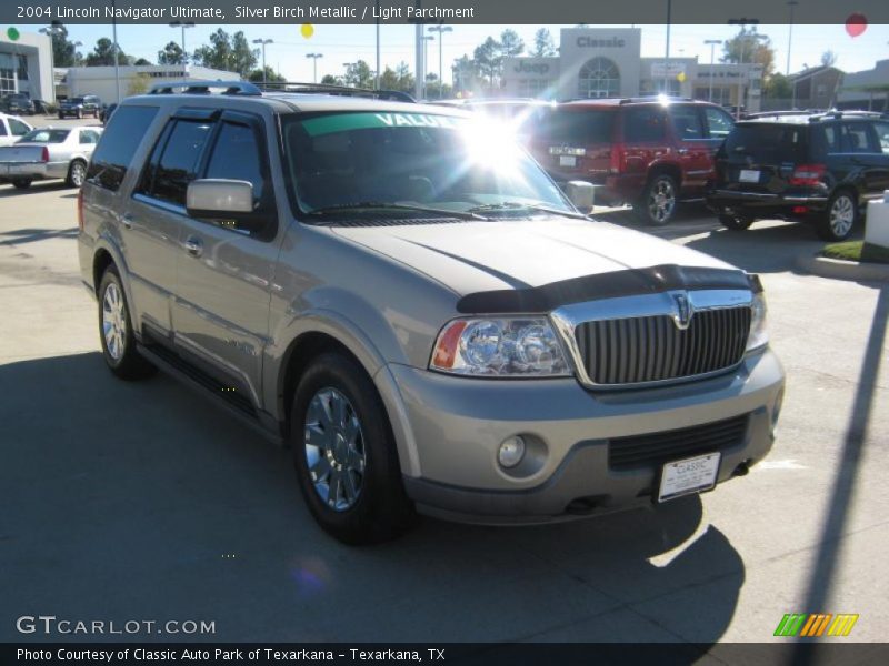 Silver Birch Metallic / Light Parchment 2004 Lincoln Navigator Ultimate