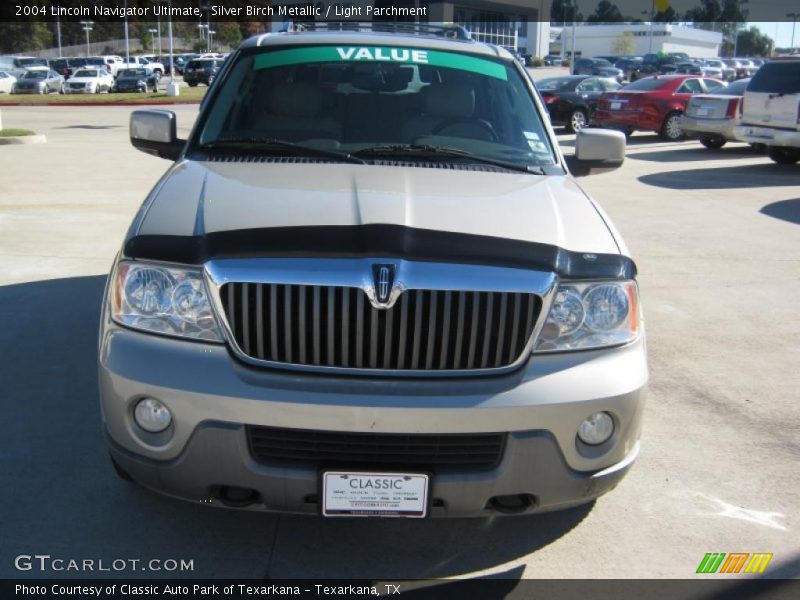 Silver Birch Metallic / Light Parchment 2004 Lincoln Navigator Ultimate