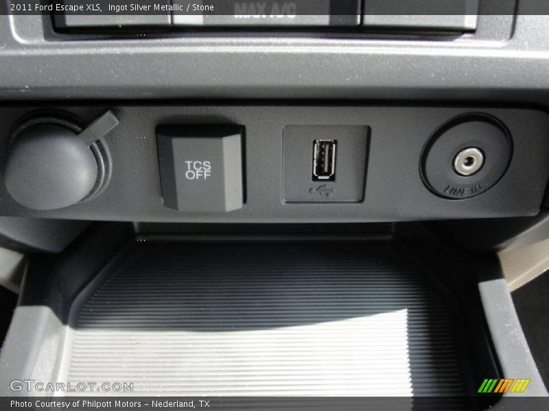 Ingot Silver Metallic / Stone 2011 Ford Escape XLS