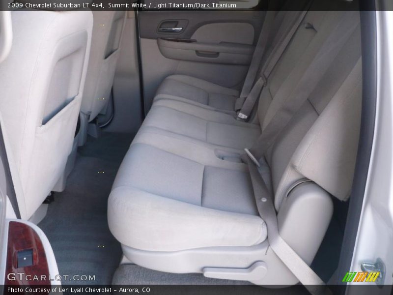 Summit White / Light Titanium/Dark Titanium 2009 Chevrolet Suburban LT 4x4
