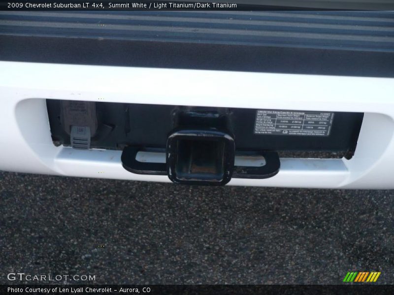 Summit White / Light Titanium/Dark Titanium 2009 Chevrolet Suburban LT 4x4