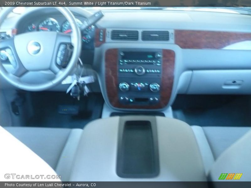 Summit White / Light Titanium/Dark Titanium 2009 Chevrolet Suburban LT 4x4