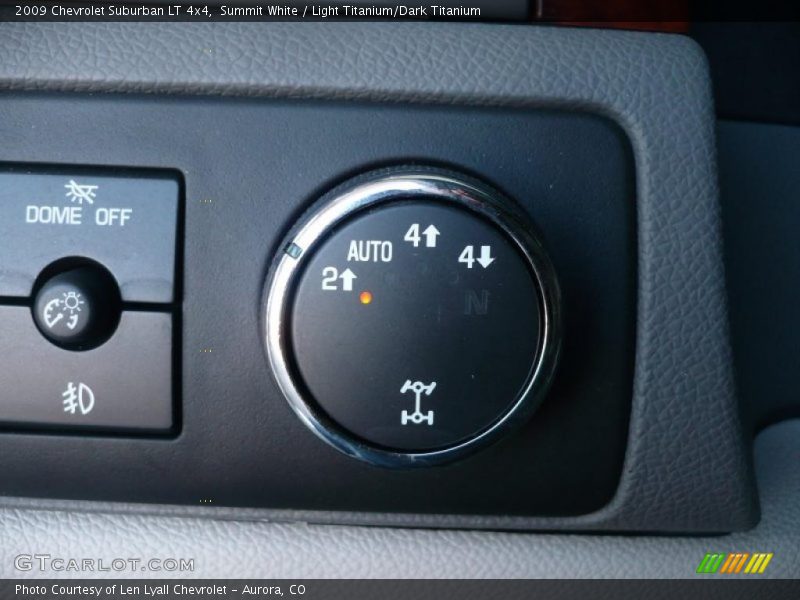 Summit White / Light Titanium/Dark Titanium 2009 Chevrolet Suburban LT 4x4
