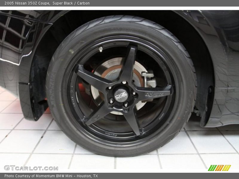 Custom Wheels of 2005 350Z Coupe