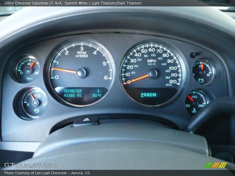 Summit White / Light Titanium/Dark Titanium 2009 Chevrolet Suburban LT 4x4