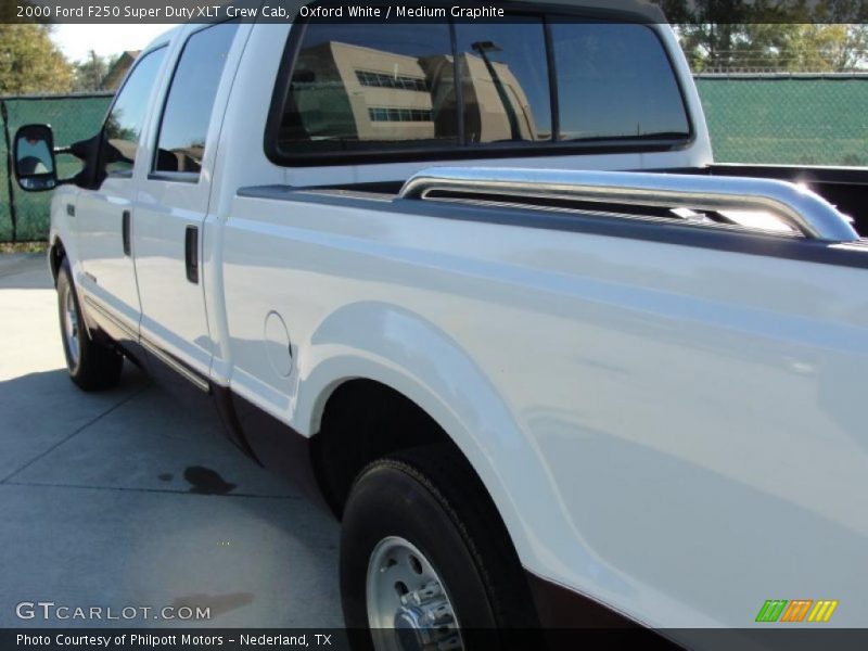 Oxford White / Medium Graphite 2000 Ford F250 Super Duty XLT Crew Cab
