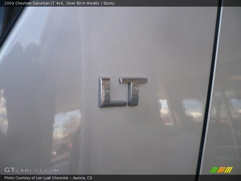 Silver Birch Metallic / Ebony 2009 Chevrolet Suburban LT 4x4