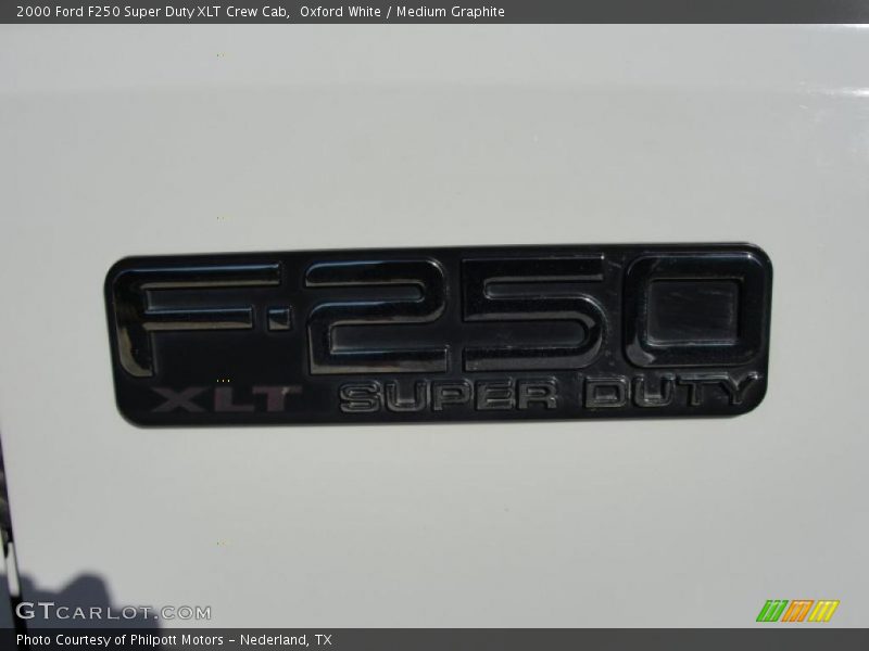  2000 F250 Super Duty XLT Crew Cab Logo