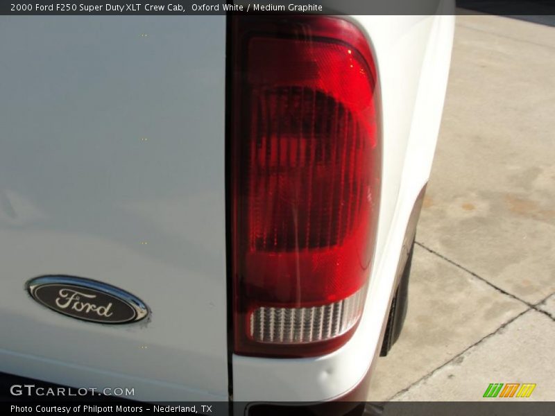 Oxford White / Medium Graphite 2000 Ford F250 Super Duty XLT Crew Cab
