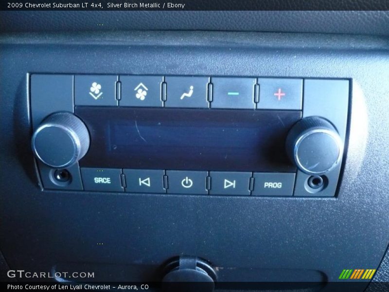 Silver Birch Metallic / Ebony 2009 Chevrolet Suburban LT 4x4
