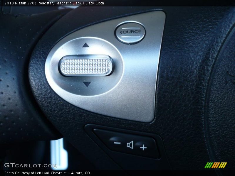 Controls of 2010 370Z Roadster