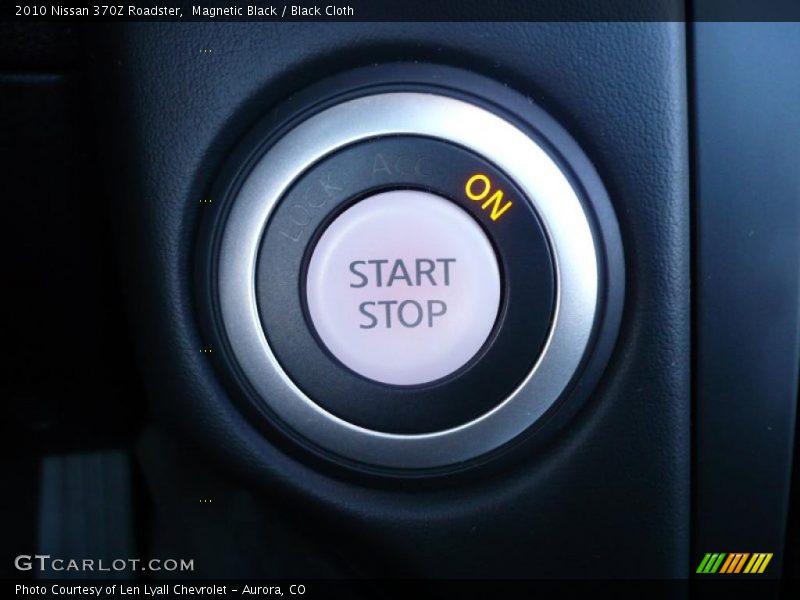 Controls of 2010 370Z Roadster