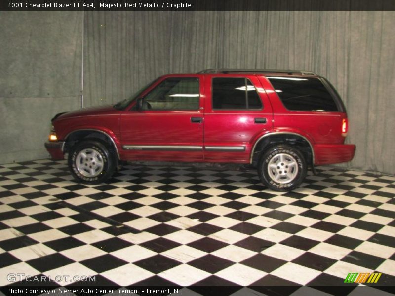 Majestic Red Metallic / Graphite 2001 Chevrolet Blazer LT 4x4
