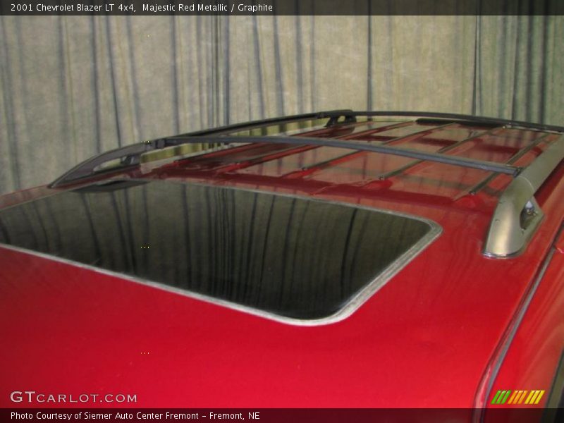 Majestic Red Metallic / Graphite 2001 Chevrolet Blazer LT 4x4