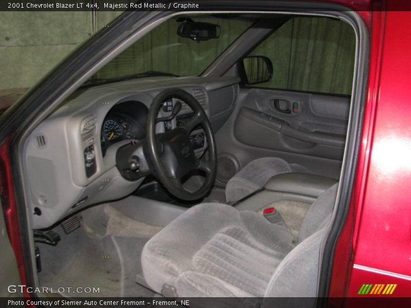 Majestic Red Metallic / Graphite 2001 Chevrolet Blazer LT 4x4