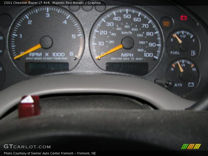 Majestic Red Metallic / Graphite 2001 Chevrolet Blazer LT 4x4