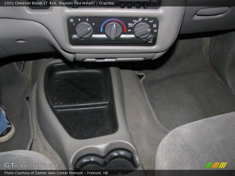 Majestic Red Metallic / Graphite 2001 Chevrolet Blazer LT 4x4