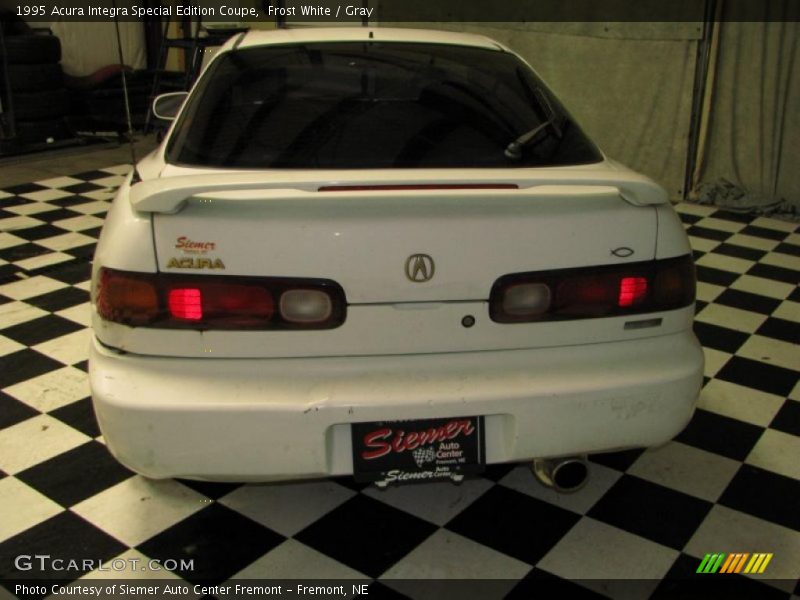 Frost White / Gray 1995 Acura Integra Special Edition Coupe
