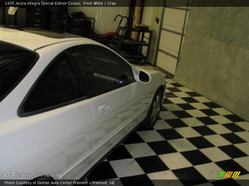 Frost White / Gray 1995 Acura Integra Special Edition Coupe