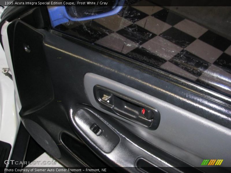 Frost White / Gray 1995 Acura Integra Special Edition Coupe