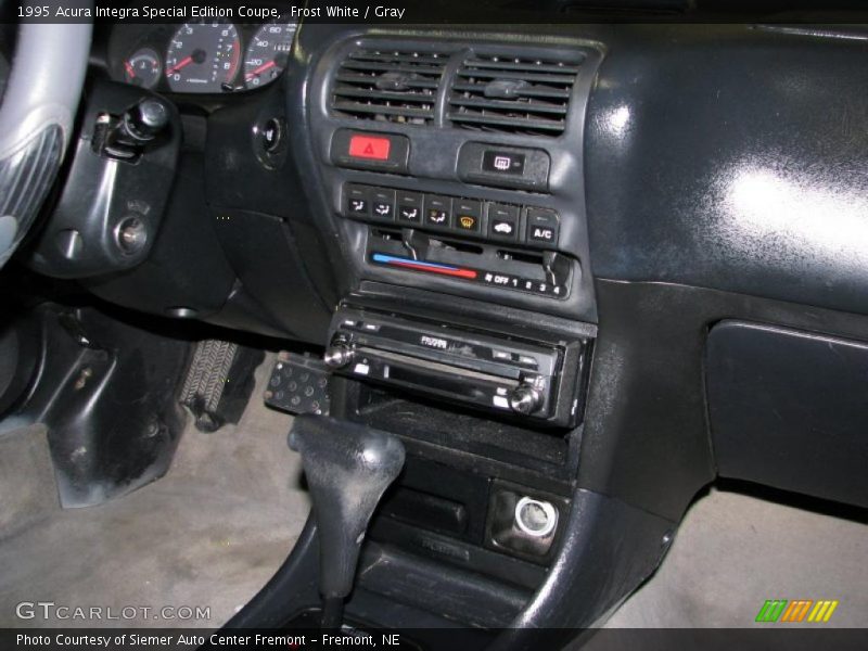 Controls of 1995 Integra Special Edition Coupe