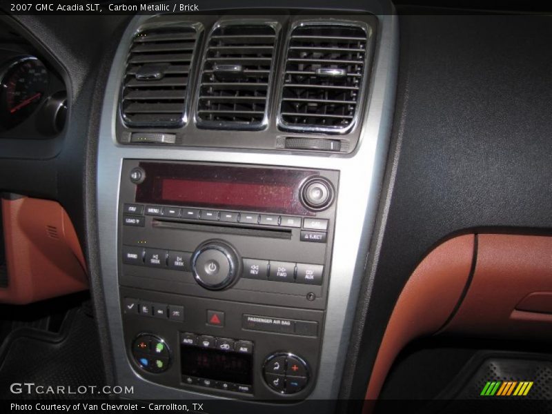 Controls of 2007 Acadia SLT
