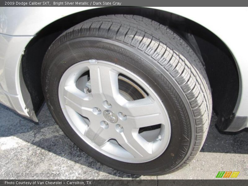 Bright Silver Metallic / Dark Slate Gray 2009 Dodge Caliber SXT